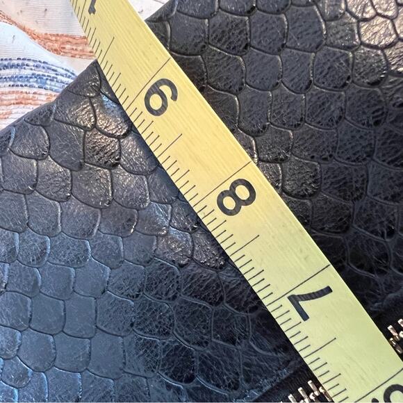 Cole Haan black snake print crossbody bag reptile print fall winter dark - Picture 11 of 11